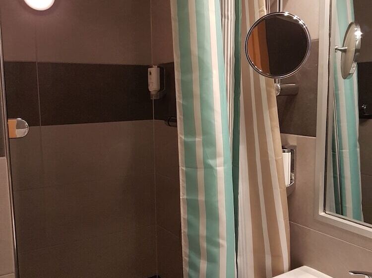 בית מלון כפרי Zum Weissen Ross