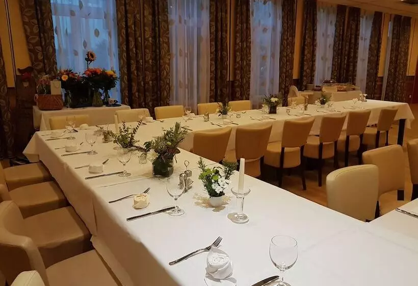 ホテル Zum Weissen Ross