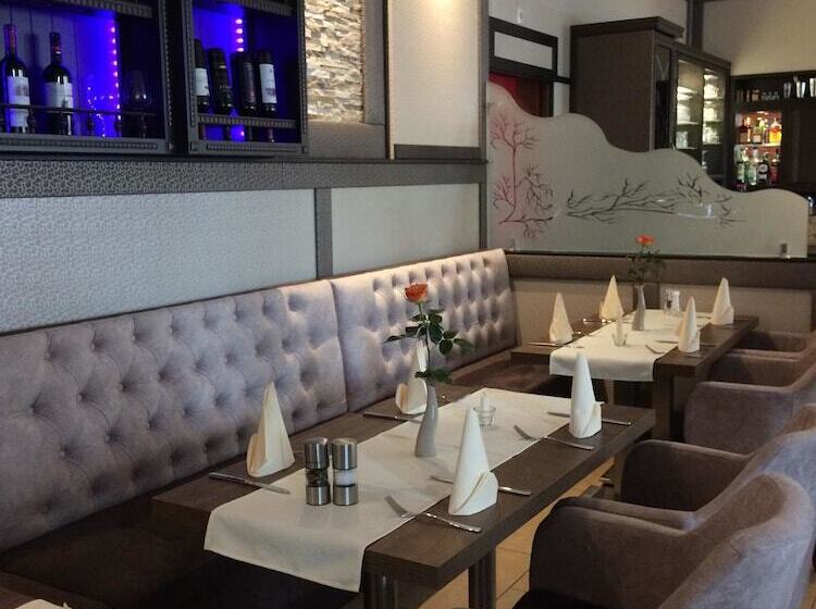 בית מלון כפרי Zum Weissen Ross