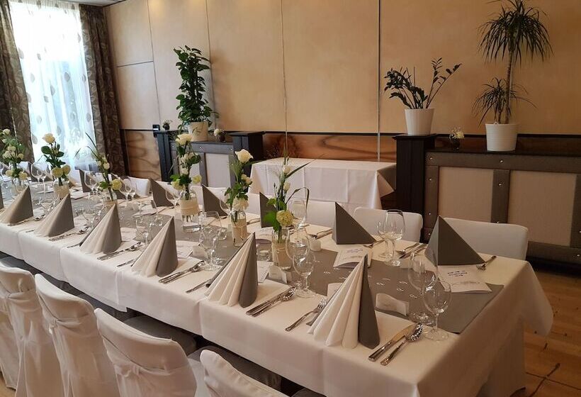 בית מלון כפרי Zum Weissen Ross