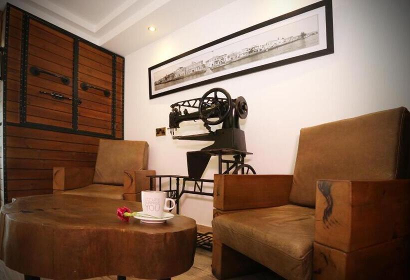 Pier Beach Hotel Apartments