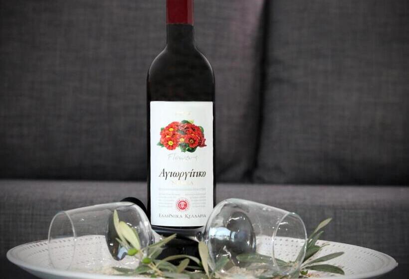 Pier Beach Hotel Apartments