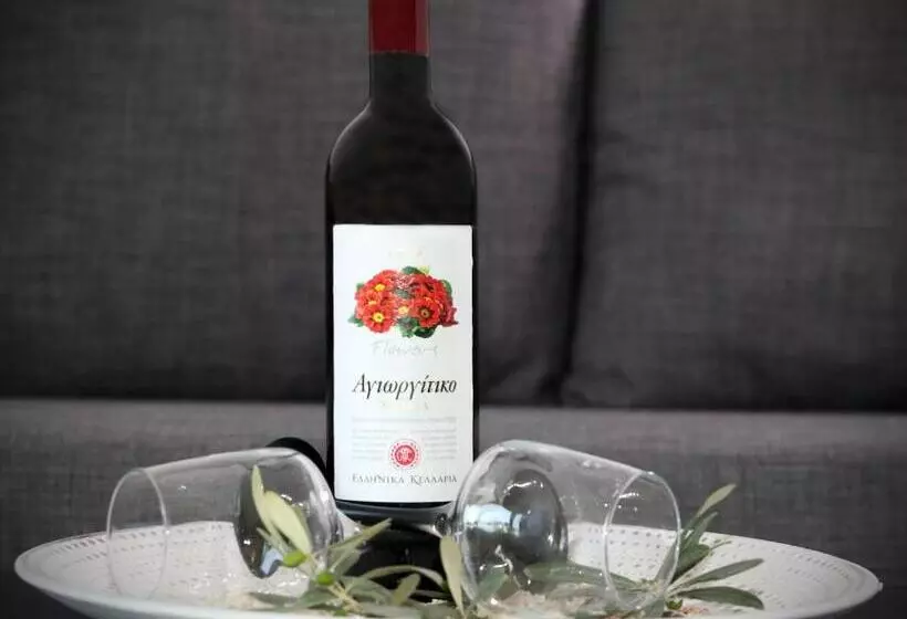 Pier Beach Hotel Apartments