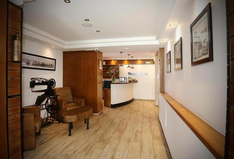 Pier Beach Hotel Apartments