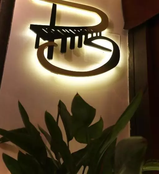 Pier Beach Hotel Apartments