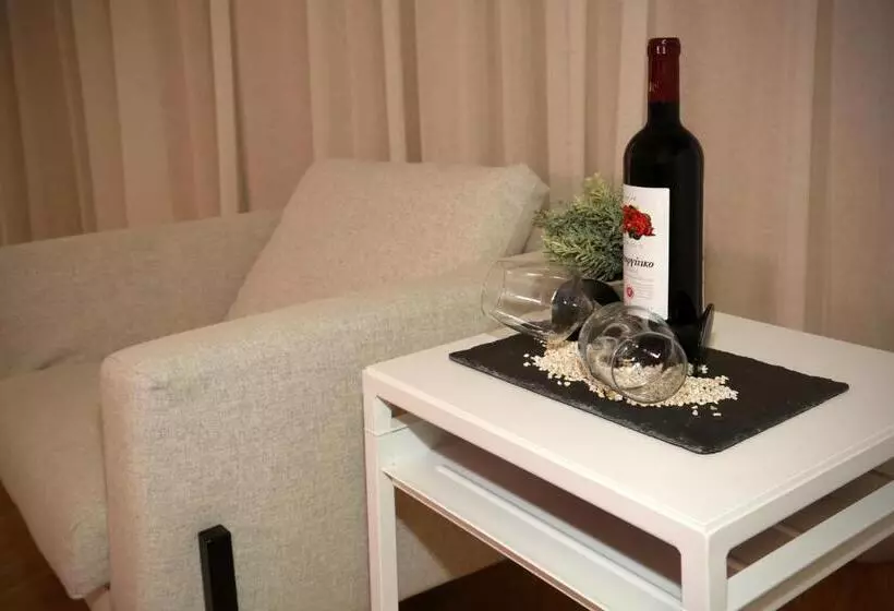 Pier Beach Hotel Apartments