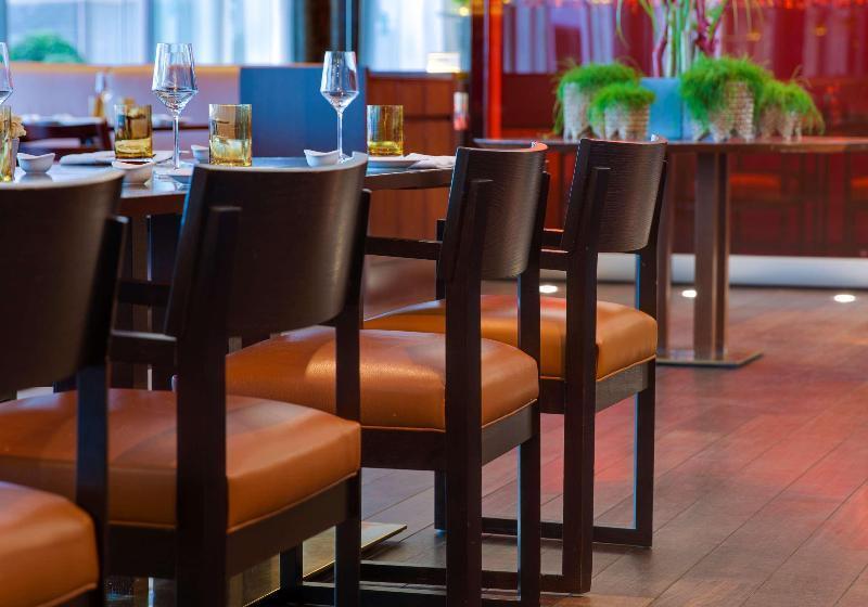 Radisson Blu Media Harbour Hotel, Düsseldorf