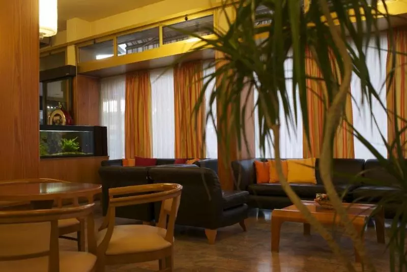 ホテル Ristorante Alcide