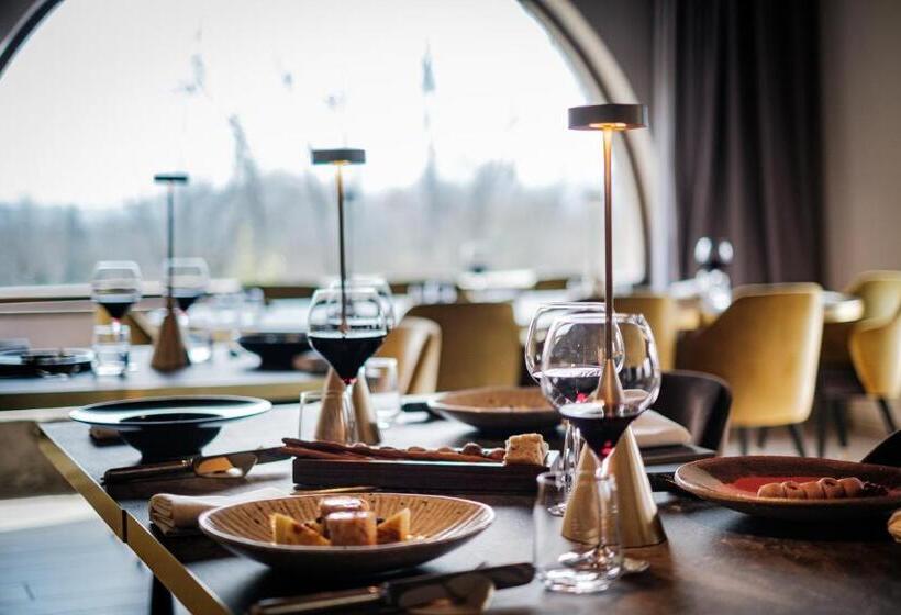 ホテル Antico Borgo Di Sutri