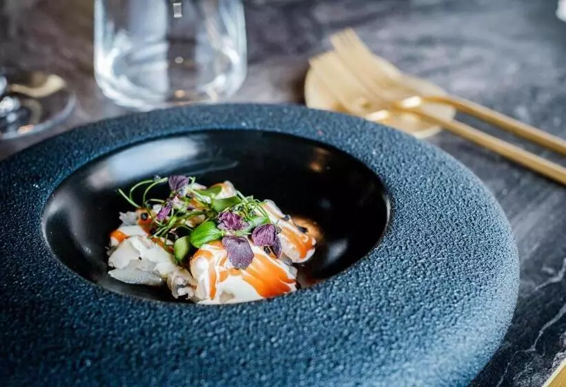 هتل Antico Borgo Di Sutri