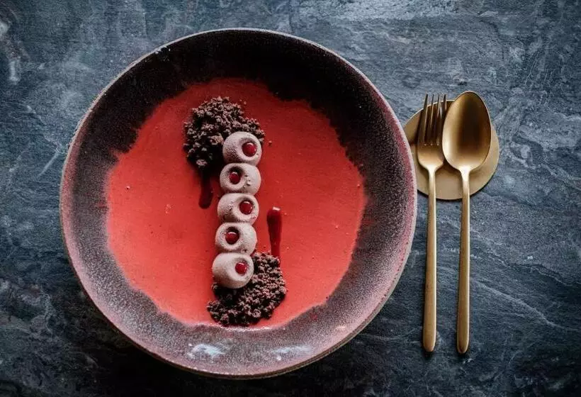 هتل Antico Borgo Di Sutri