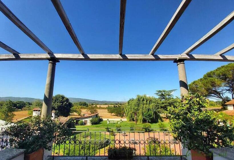 ホテル Antico Borgo Di Sutri