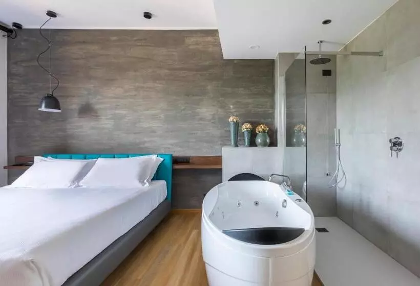 هتل Antico Borgo Di Sutri