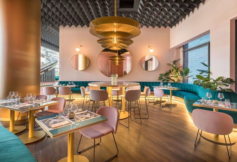 ホテル Barcelo Malaga