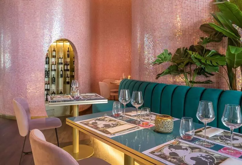 ホテル Barcelo Malaga