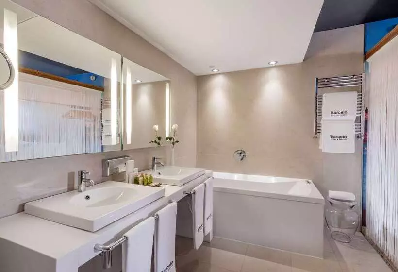 ホテル Barcelo Malaga