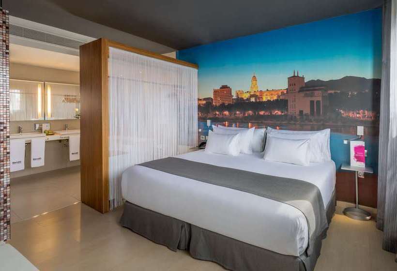 ホテル Barcelo Malaga