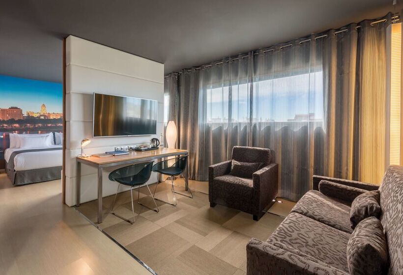 ホテル Barcelo Malaga