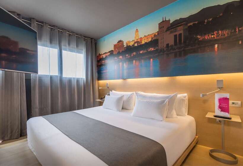 ホテル Barcelo Malaga