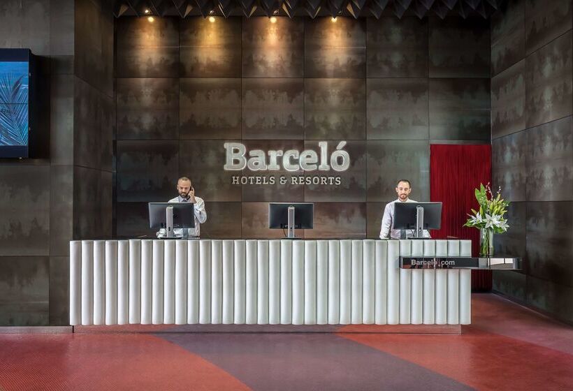 ホテル Barcelo Malaga