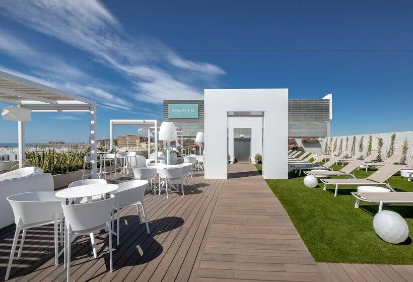 ホテル Barcelo Malaga