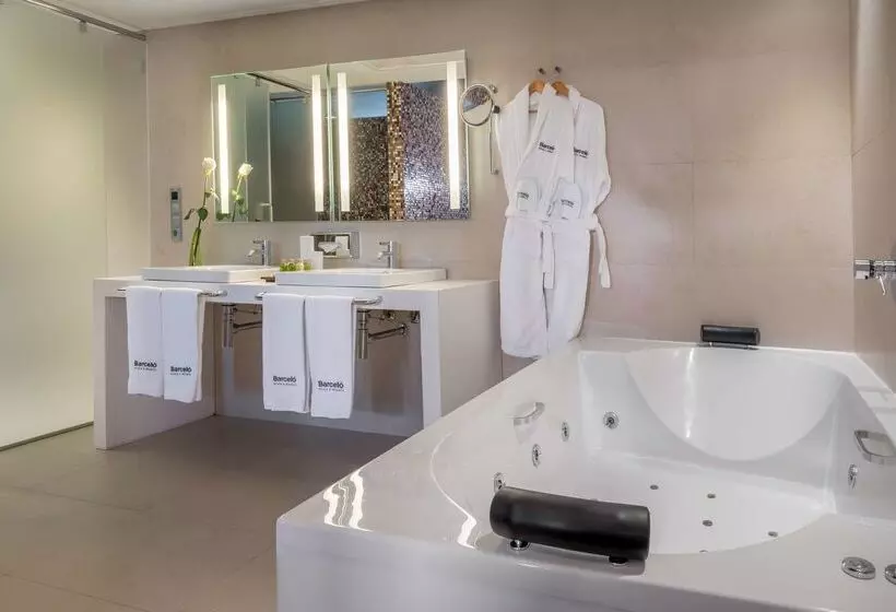 ホテル Barcelo Malaga