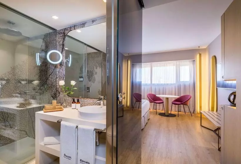 ホテル Barcelo Malaga