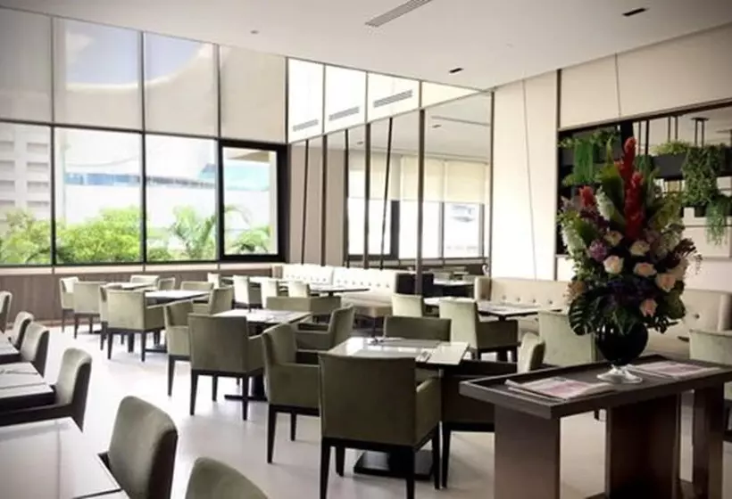 Hotel Bliston Suwan Park View