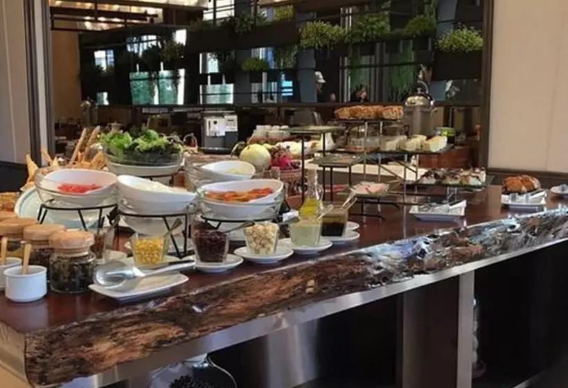 Hotel Bliston Suwan Park View