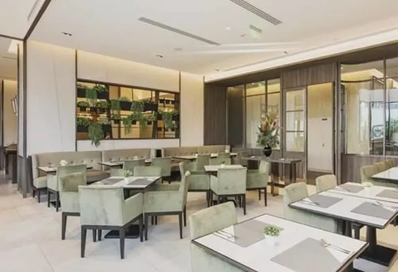 Hotel Bliston Suwan Park View