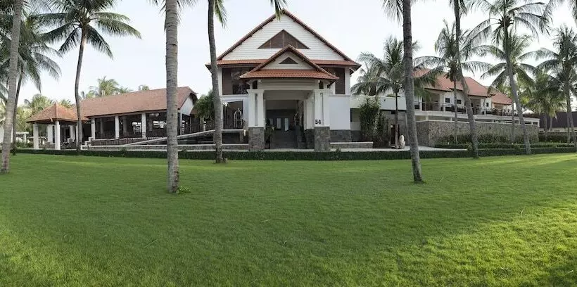 هتل Blue Ocean Resort