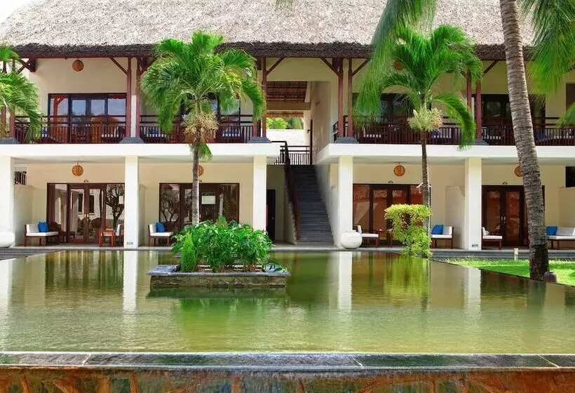 هتل Blue Ocean Resort