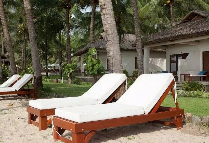 هتل Blue Ocean Resort