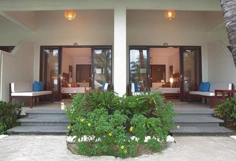 هتل Blue Ocean Resort