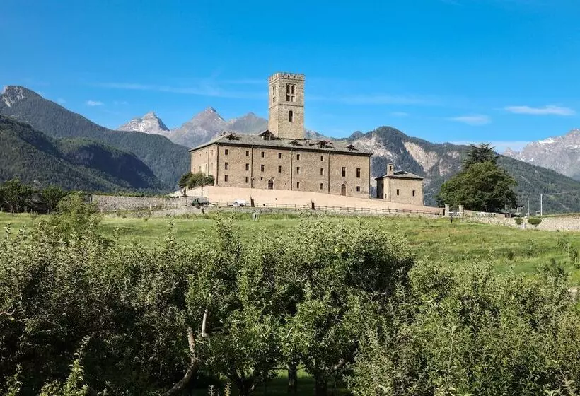 Отель Express Aosta East