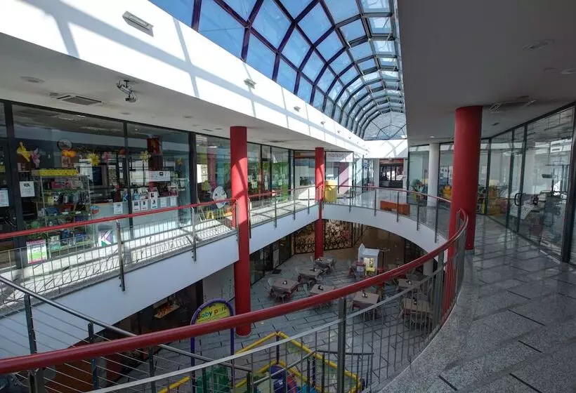 Отель Express Aosta East