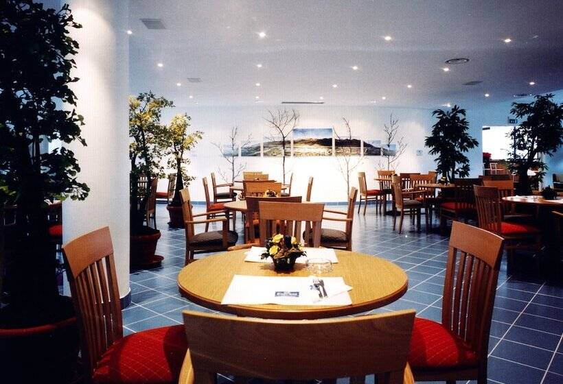 酒店 Express Aosta East