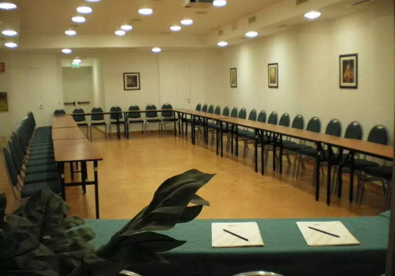 Отель Gallery  Recanati