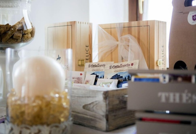 ホテル Il Castelluccio Country Resort Restaurant & Spa