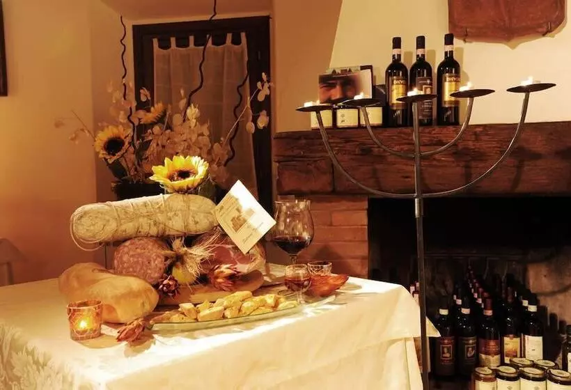 فندق Il Castelluccio Country Resort Restaurant & Spa