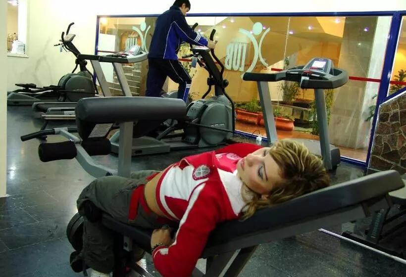 Hotel Le Grande Plaza