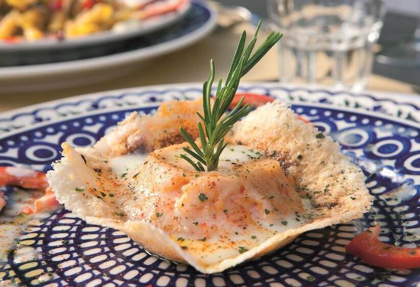 فندق Monsignor Della Casa Country Resort & Spa