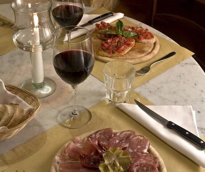 فندق Monsignor Della Casa Country Resort & Spa