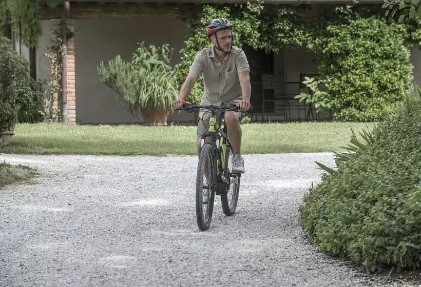 호텔 Monsignor Della Casa Country Resort & Spa