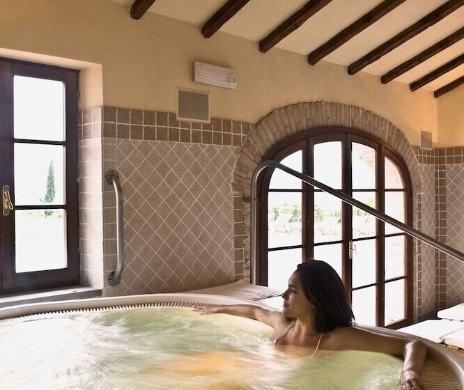 فندق Monsignor Della Casa Country Resort & Spa