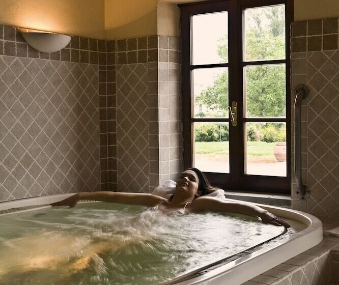 فندق Monsignor Della Casa Country Resort & Spa