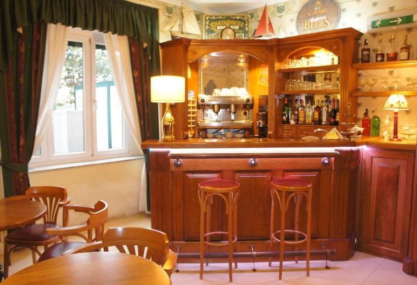 Отель Relais Villa Oteri