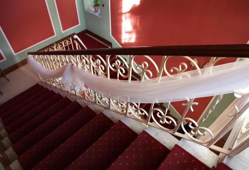 Отель Relais Villa Oteri