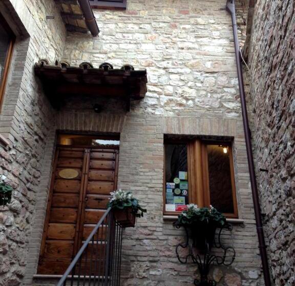 فندق Residenza D Epoca San Crispino