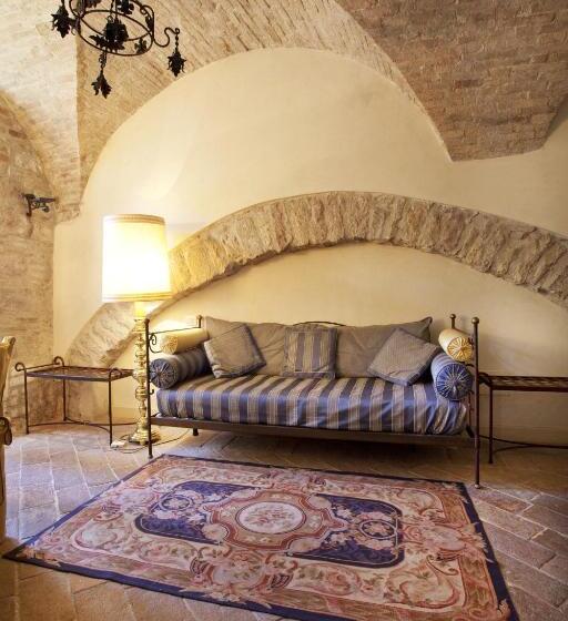 فندق Residenza D Epoca San Crispino